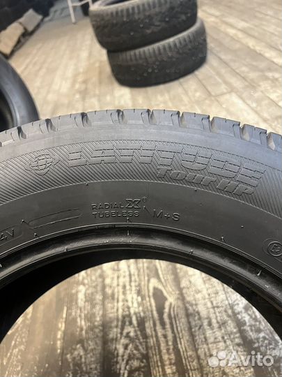 Michelin Latitude Tour HP 235/65 R17 104V