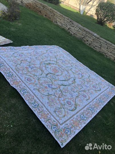 Покрывало и наволочки из гобелена