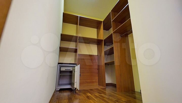 Офисное помещение, 4500 м²