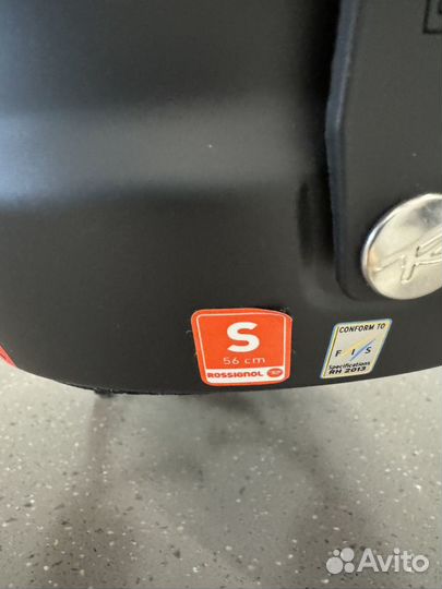 Горнолыжный шлем