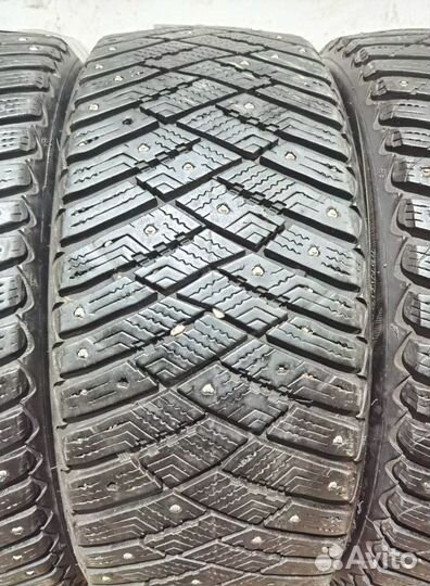Goodyear Ultragrip Ice Arctic 205/50 R17 94T