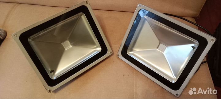 Светодиодный прожектор