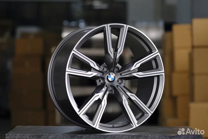 Кованые BMW X5 X6 X7 747 M Style r21 5/112