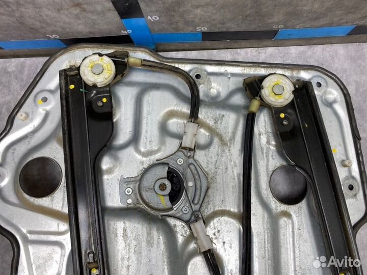 Стеклоподъемник передний правый Nissan Qashqai J10