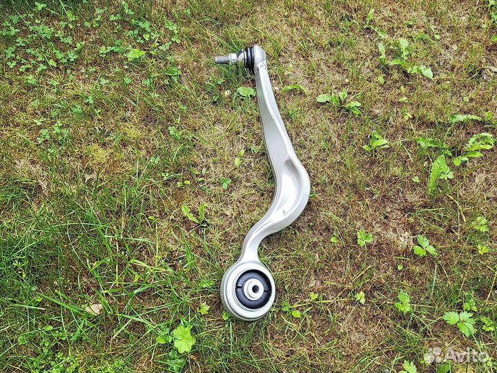 Рычаг передний нижний левый Mercedes W222