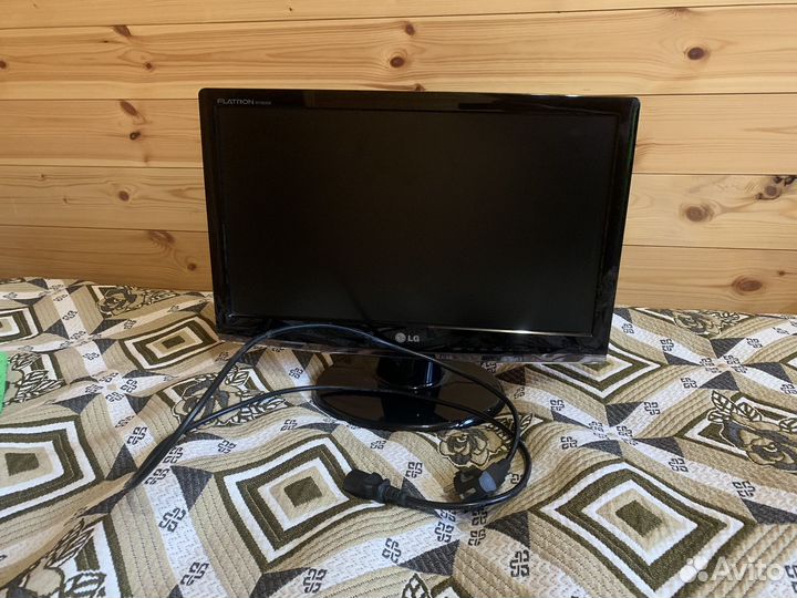 Монитор LG 17