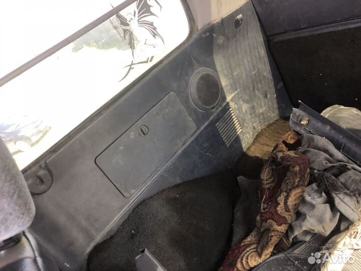 Пластик багажника Land Cruiser 80