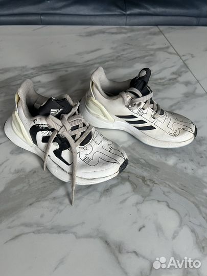 Кроссовки adidas оригинал