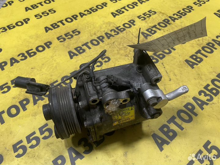 Компрессор кондиционера Mitsubishi Cedia