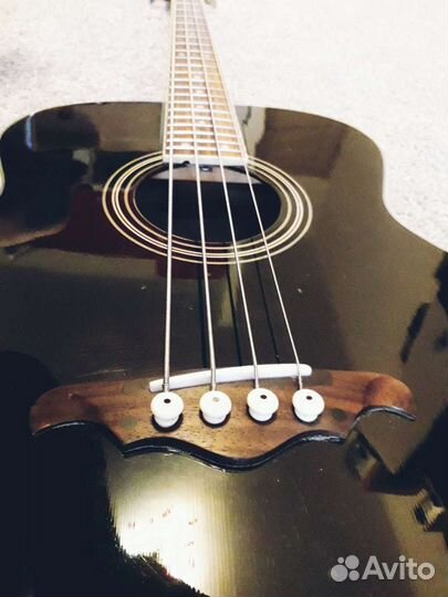 Бас-гитара электро-акустическая