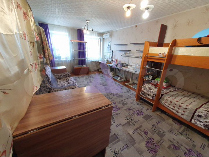 Комната 20 м² в 4-к., 5/5 эт.