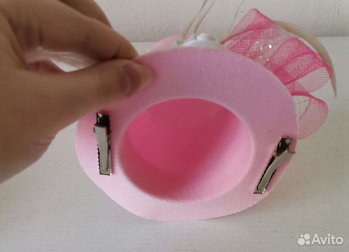 Шляпка на заколке