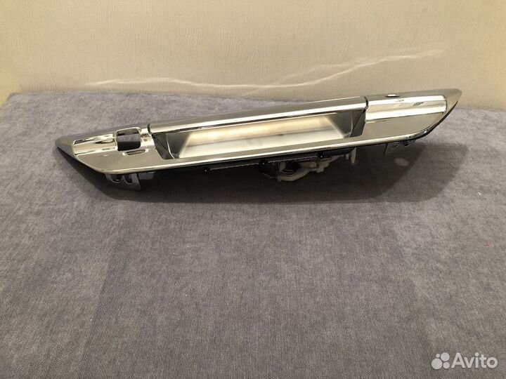 Ручка заднего борта Toyota Hilux 8 2015