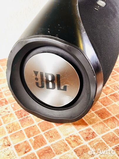 JBL BoomBox 1