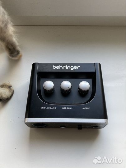 Аудиокарта Behringer u phoria umc22