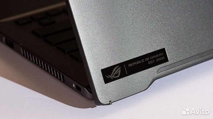 Asus ROG Zephyrus G14 2020 GTX1660ti Ryzen 9