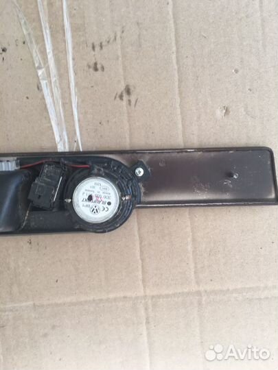 Накладка задней двери Фольксваген Фаэтон(1498)