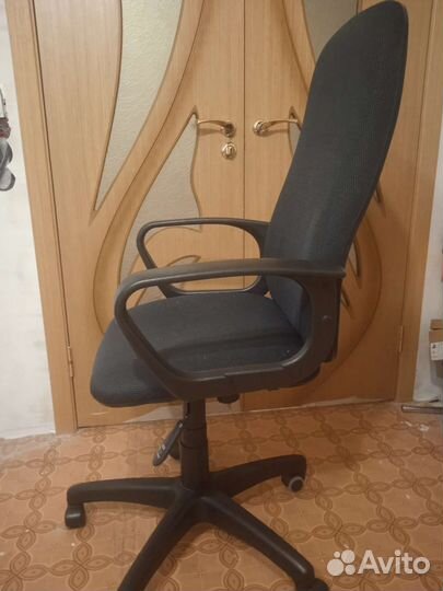 Компьютерное кресло