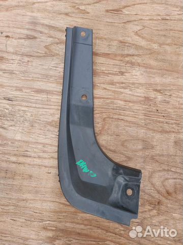 Подкрылок задний правый Toyota Prius 2 NHW20