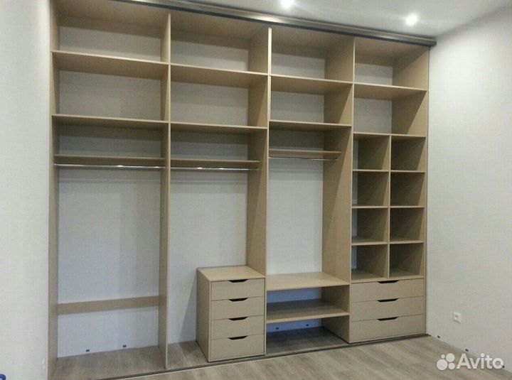 Черный шкаф