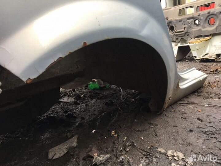 Заднее правое крыло Renault Scenic 2