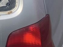 Задняя правая фара Mazda Demio