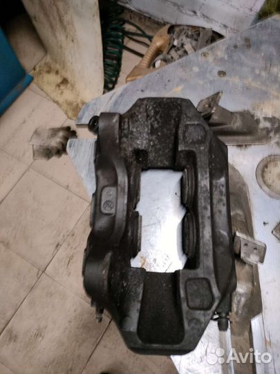 Суппорт туарег брембо