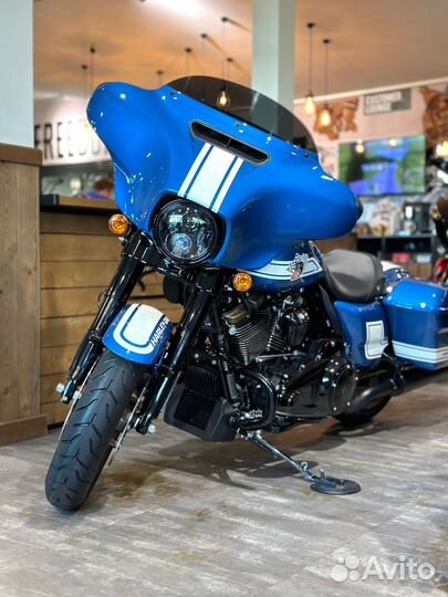 Harley-Davidson Street Glide ST Fast Johnnie