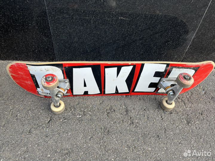 Скейтборд baker