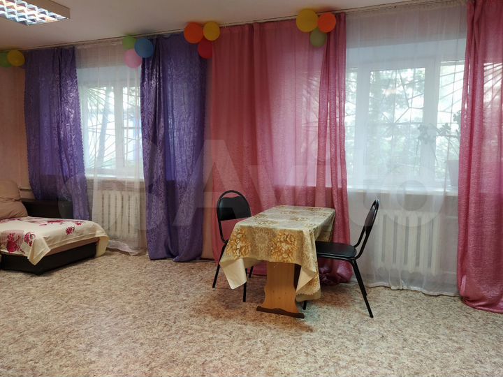 Комната 28 м² в 1-к., 1/5 эт.