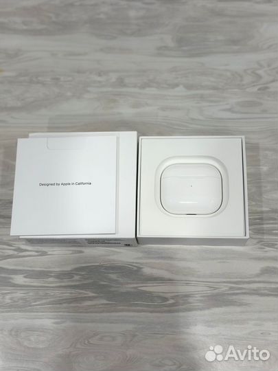 Зарядный кейс Apple AirPods 3(3 го поколения)