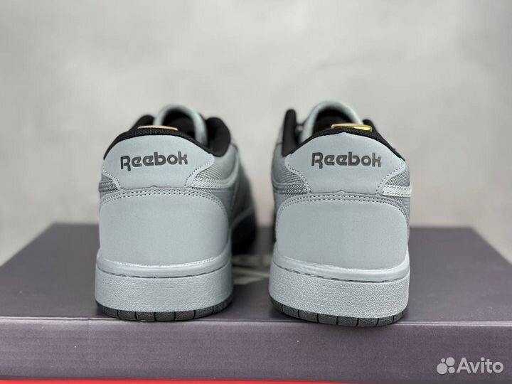 Летние мужские кроссовки серые Reebok Classic