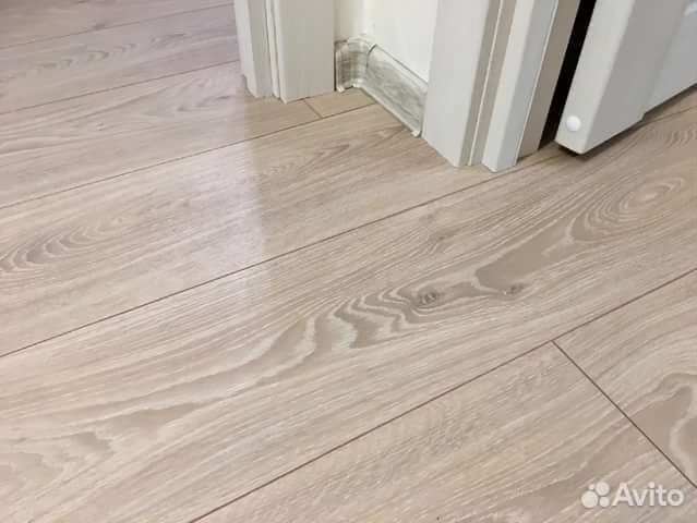 Поклейка обоев, укладка плитки