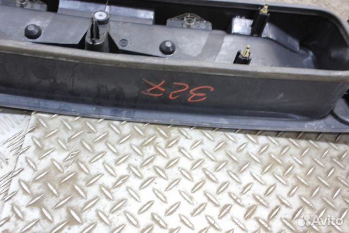 Накладка двери багажника Renault Laguna 1994 1998