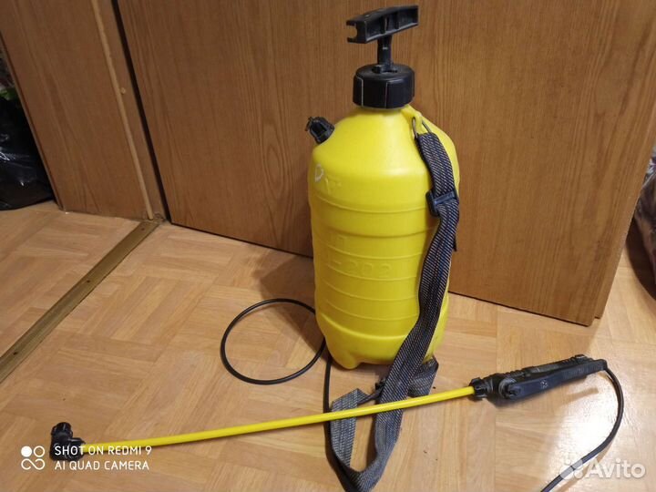 Опрыскиватель садовый ручной