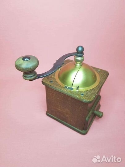 Кофемолка немецкая деревянная