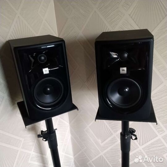 Монитор jbl 305p mk2 пара+стойки