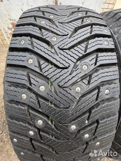 Marshal WinterCraft Ice WI31 215/55 R17 98T