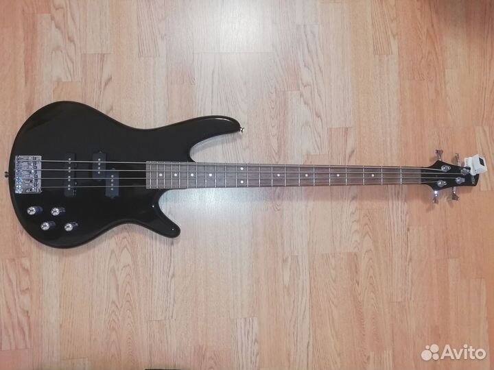 Активная бас гитара Ibanez GSR200