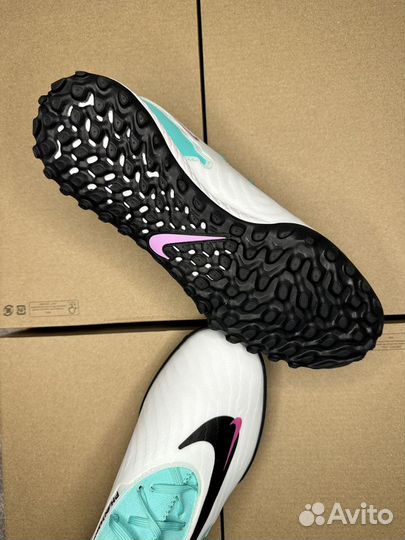 Сороконожки (шиповки) Nike Phantom GX TF