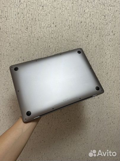 Apple MacBook Air 13 2020 M1 8/256gb