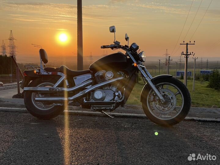 Honda Shadow VT 1100 / 75л.с