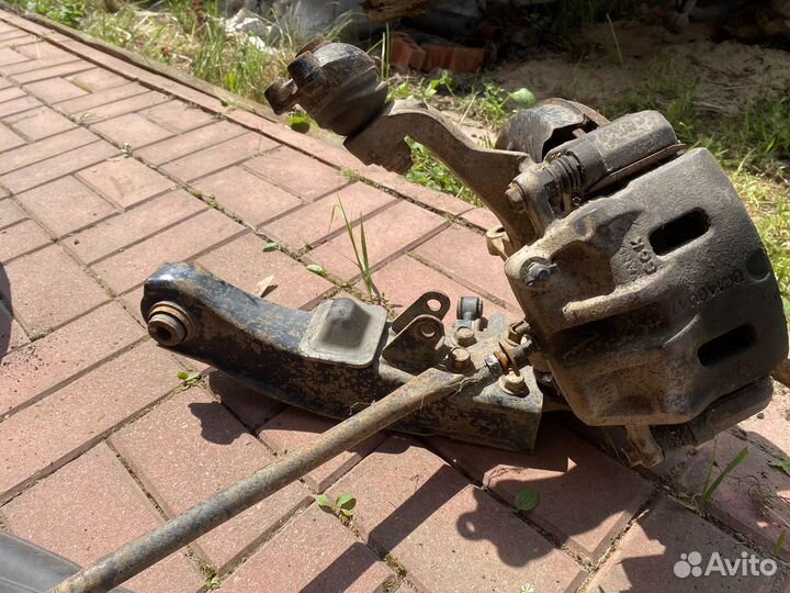 Поворотный кулак ступица starex в сборе