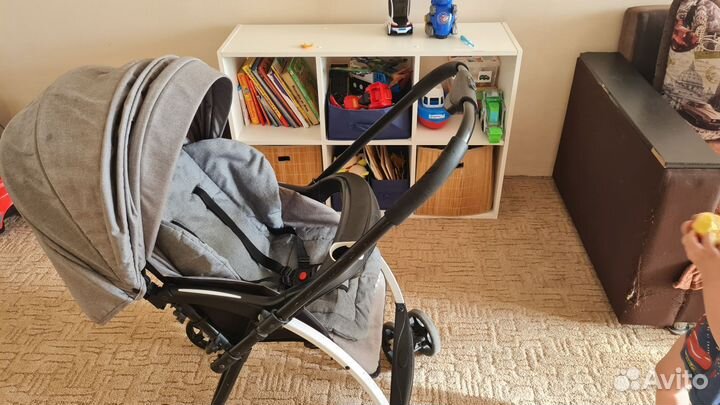 Детская коляска прогулочная, с перекидной ручкой