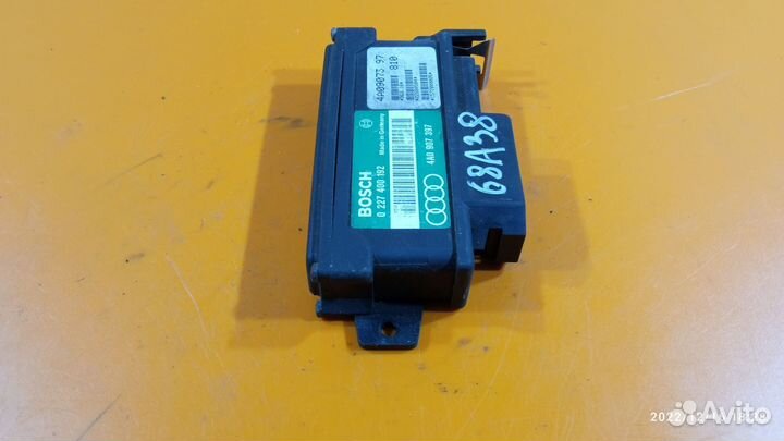 Блок электронный для Audi 100 / C4