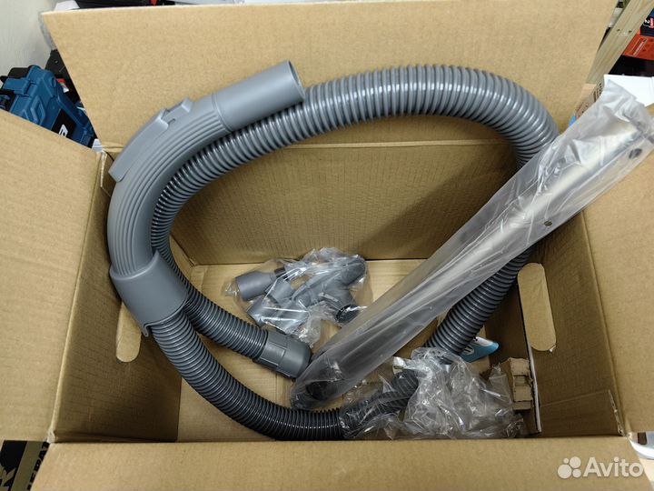 Пылесос Scarlett Новый 1800w