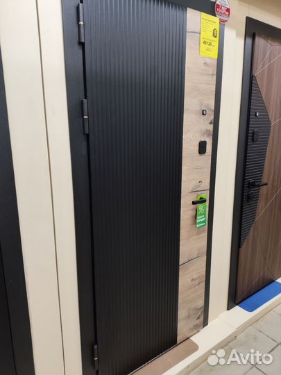 Установим дверь входную