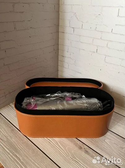 Dyson стайлер