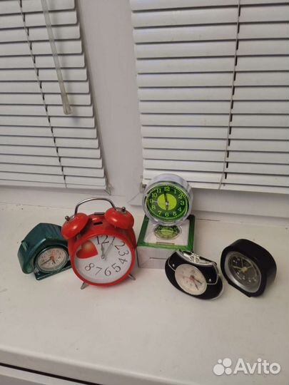 Часы-будильники