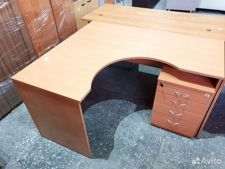 Стол компьютерный письменный офисный угловой бу